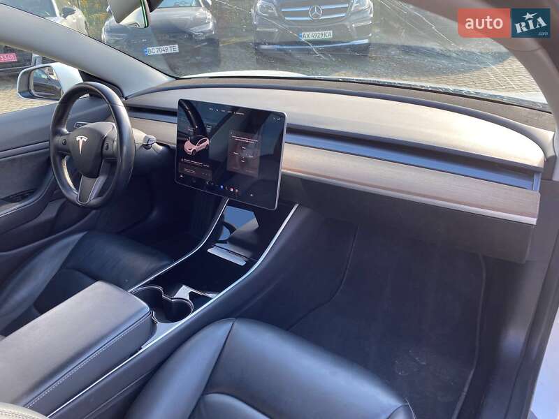 Седан Tesla Model 3 2019 в Львові фото 9 Седан Tesla Model 3 2019 в Львові