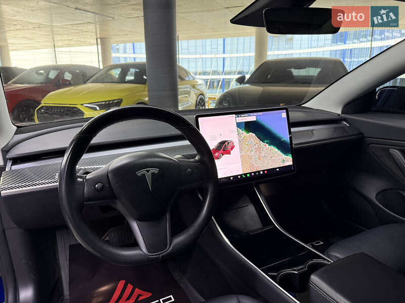 Седан Tesla Model 3 2018 в Одесі фото 25 Седан Tesla Model 3 2018 в Одесі