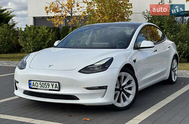 Седан Tesla Model 3 2021 в Мукачево