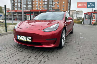 Седан Tesla Model 3 2021 в Черкасах