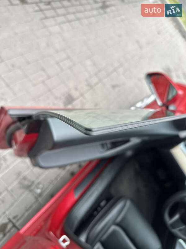 Седан Tesla Model 3 2021 в Черкассах