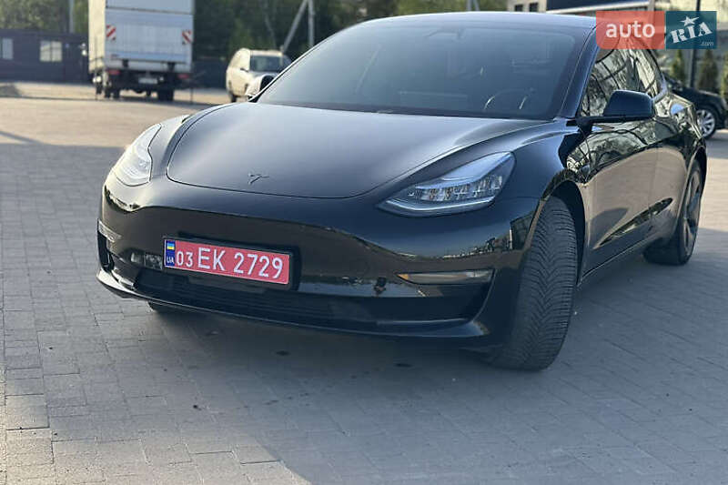 Седан Tesla Model 3 2019 в Києві