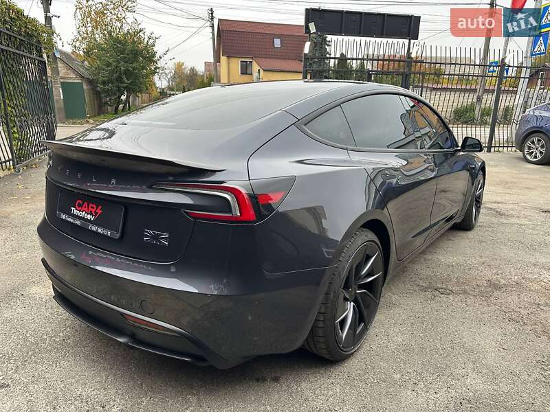 Седан Tesla Model 3 2024 в Києві