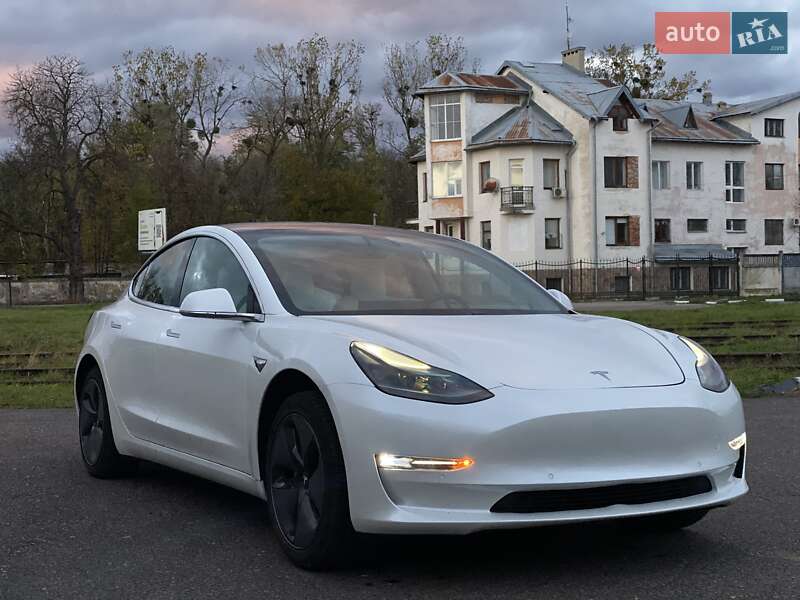 Седан Tesla Model 3 2020 в Стрые фото 5 Седан Tesla Model 3 2020 в Стрые