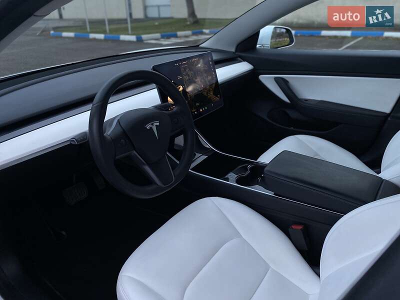 Седан Tesla Model 3 2020 в Стрые фото 17 Седан Tesla Model 3 2020 в Стрые