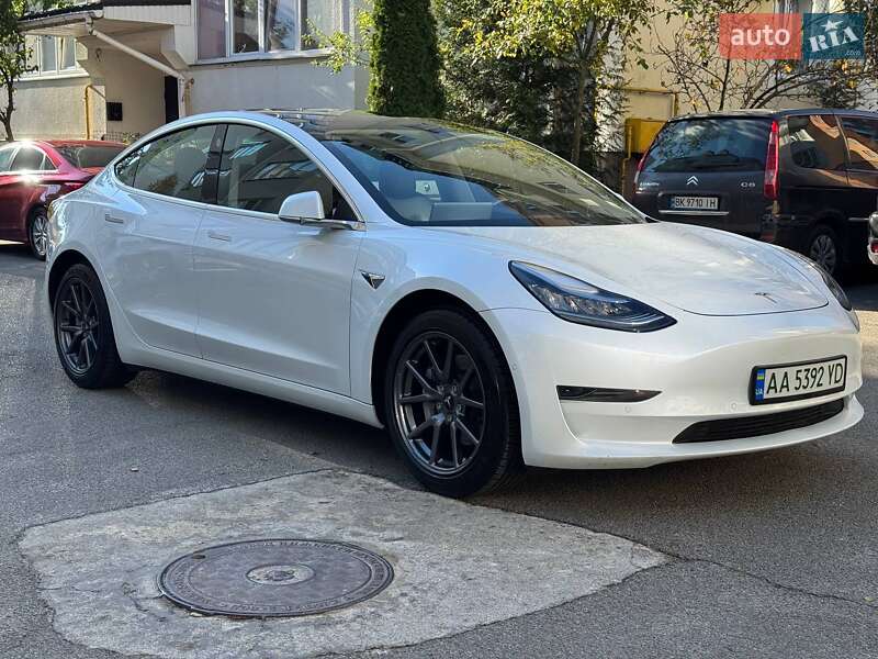 Седан Tesla Model 3 2020 в Києві фото 3 Седан Tesla Model 3 2020 в Києві