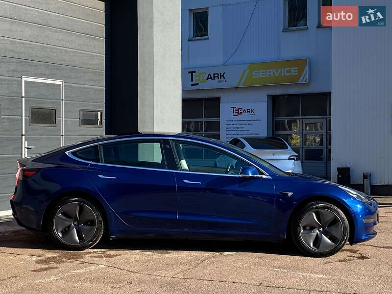 Седан Tesla Model 3 2019 в Киеве фото 10 Седан Tesla Model 3 2019 в Киеве