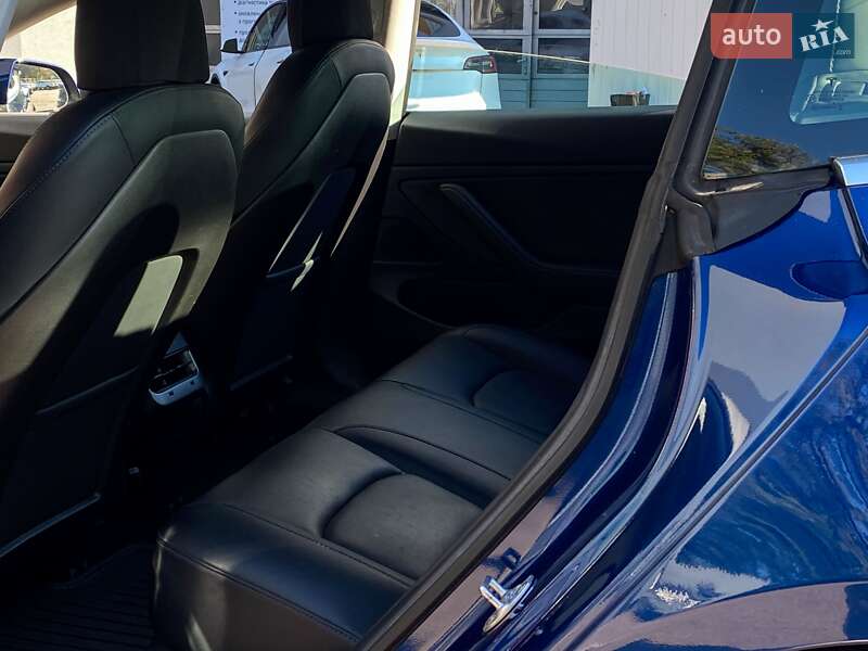 Седан Tesla Model 3 2019 в Киеве фото 14 Седан Tesla Model 3 2019 в Киеве