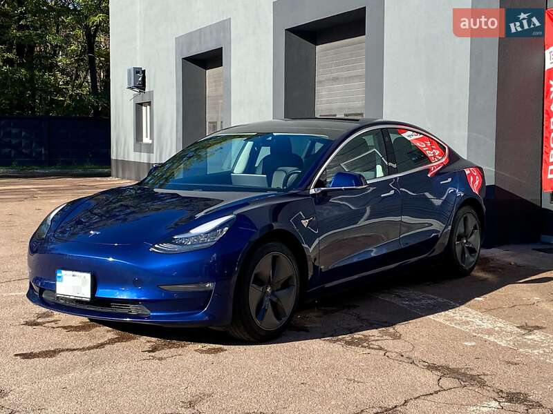Седан Tesla Model 3 2019 в Киеве фото 3 Седан Tesla Model 3 2019 в Киеве