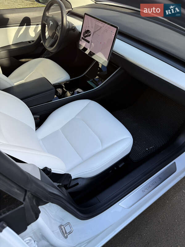 Седан Tesla Model 3 2019 в Ладыжине фото 19 Седан Tesla Model 3 2019 в Ладыжине