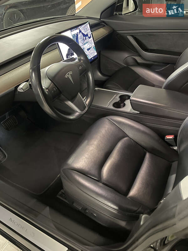 Седан Tesla Model 3 2019 в Києві