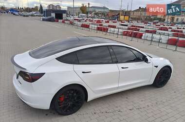 Седан Tesla Model 3 2023 в Вінниці