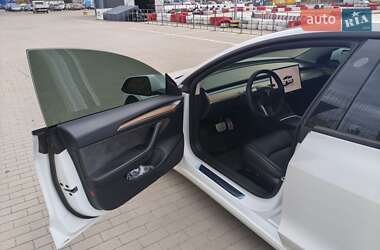 Седан Tesla Model 3 2023 в Вінниці