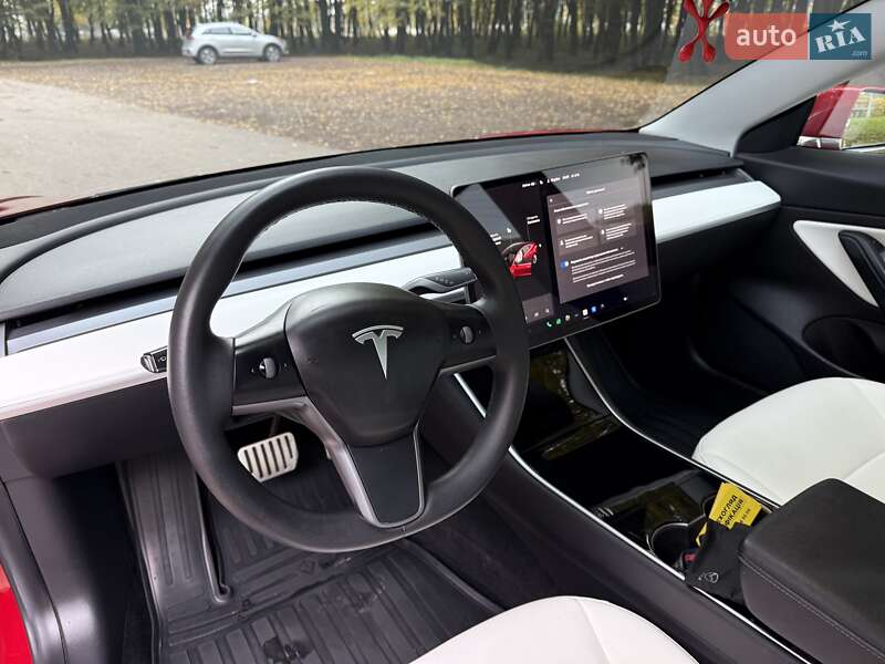 Седан Tesla Model 3 2019 в Львове фото 10 Седан Tesla Model 3 2019 в Львове