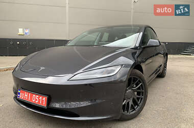 Седан Tesla Model 3 2024 в Киеве