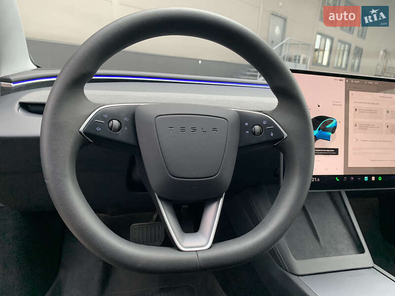 Седан Tesla Model 3 2024 в Киеве