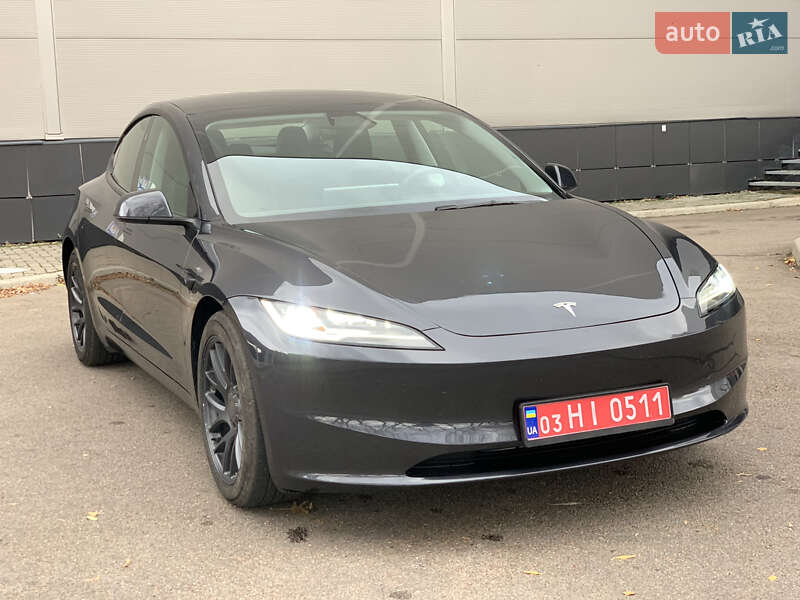 Седан Tesla Model 3 2024 в Киеве