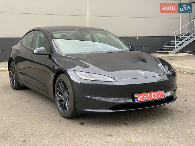 Седан Tesla Model 3 2024 в Киеве