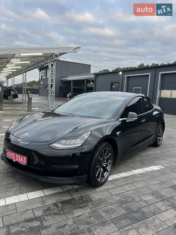 Седан Tesla Model 3 2019 в Луцке фото 5 Седан Tesla Model 3 2019 в Луцке