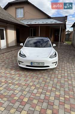 Седан Tesla Model 3 2019 в Тернополі