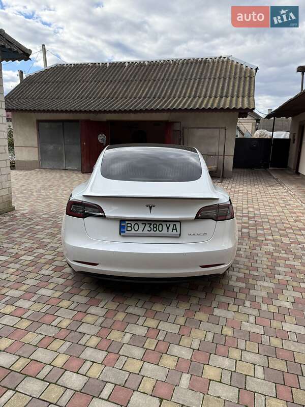 Седан Tesla Model 3 2019 в Тернополе
