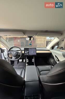 Седан Tesla Model 3 2019 в Тернополі