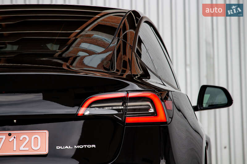 Седан Tesla Model 3 2021 в Львові фото 17 Седан Tesla Model 3 2021 в Львові