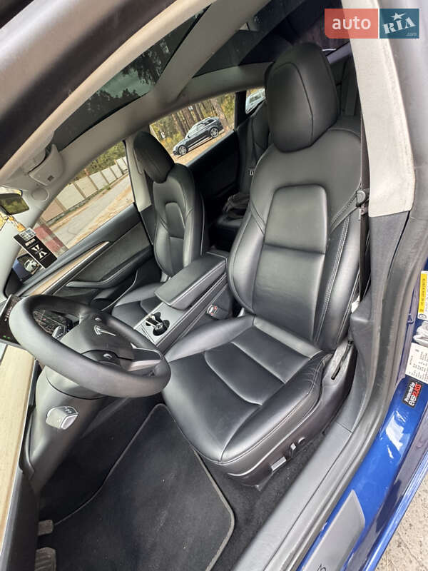 Седан Tesla Model 3 2021 в Полтаве