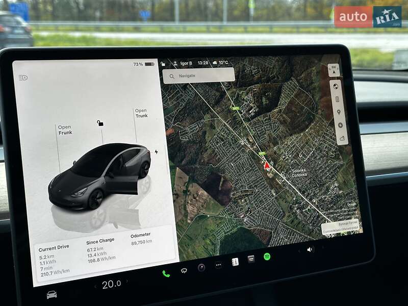 Седан Tesla Model 3 2022 в Львові