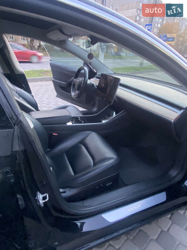 Седан Tesla Model 3 2018 в Хмельницькому фото 6 Седан Tesla Model 3 2018 в Хмельницькому