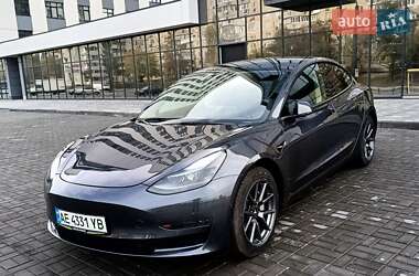 Седан Tesla Model 3 2022 в Днепре