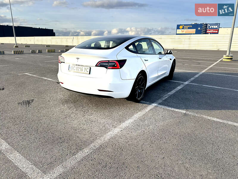 Седан Tesla Model 3 2022 в Львові фото 12 Седан Tesla Model 3 2022 в Львові