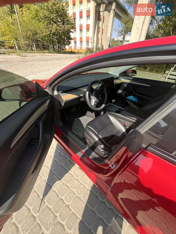 Седан Tesla Model 3 2022 в Львові фото 15 Седан Tesla Model 3 2022 в Львові