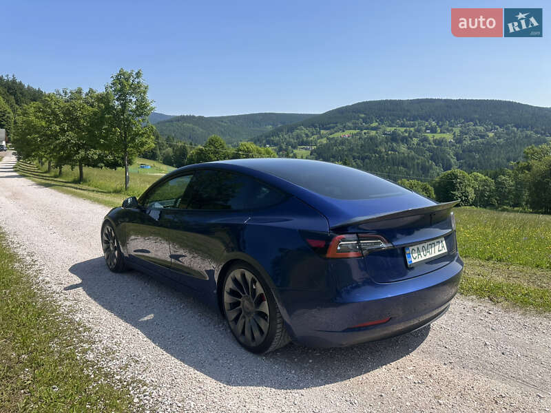 Седан Tesla Model 3 2021 в Києві