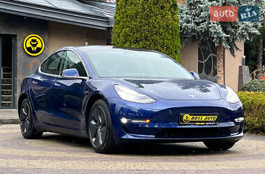 Седан Tesla Model 3 2019 в Львові