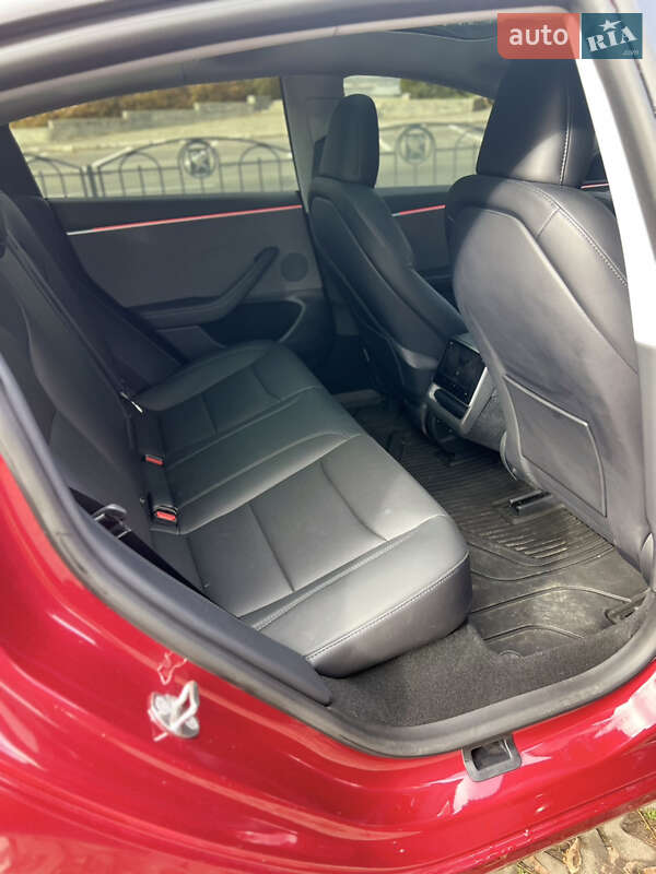 Седан Tesla Model 3 2024 в Харькове