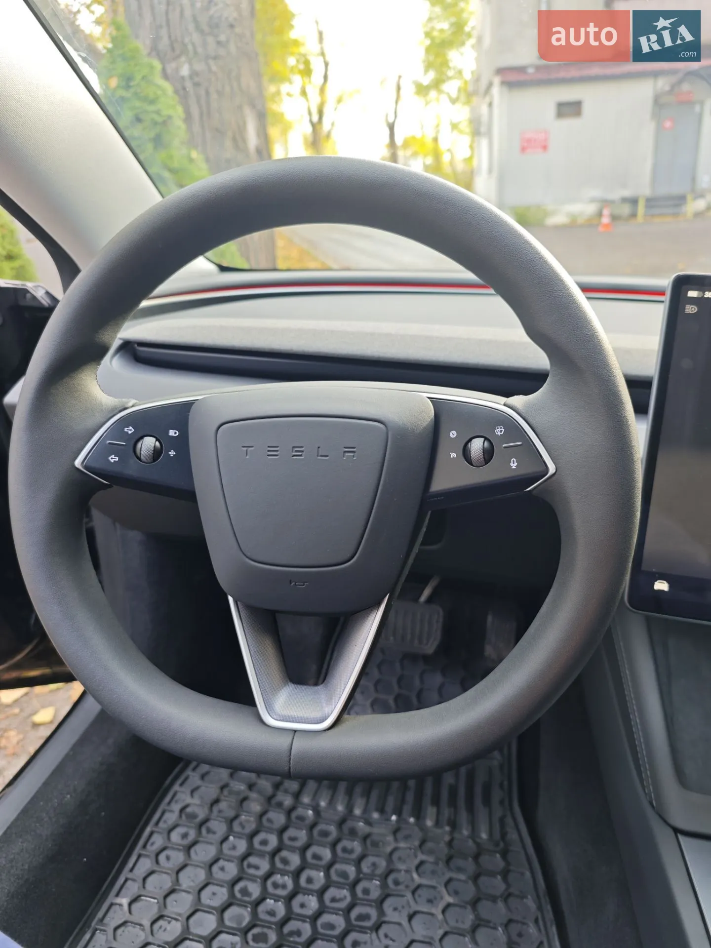 2024 Tesla Model 3 - мініатюра 15