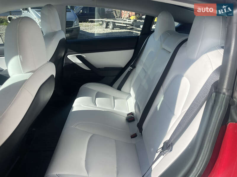 Седан Tesla Model 3 2019 в Тернополе фото 18 Седан Tesla Model 3 2019 в Тернополе