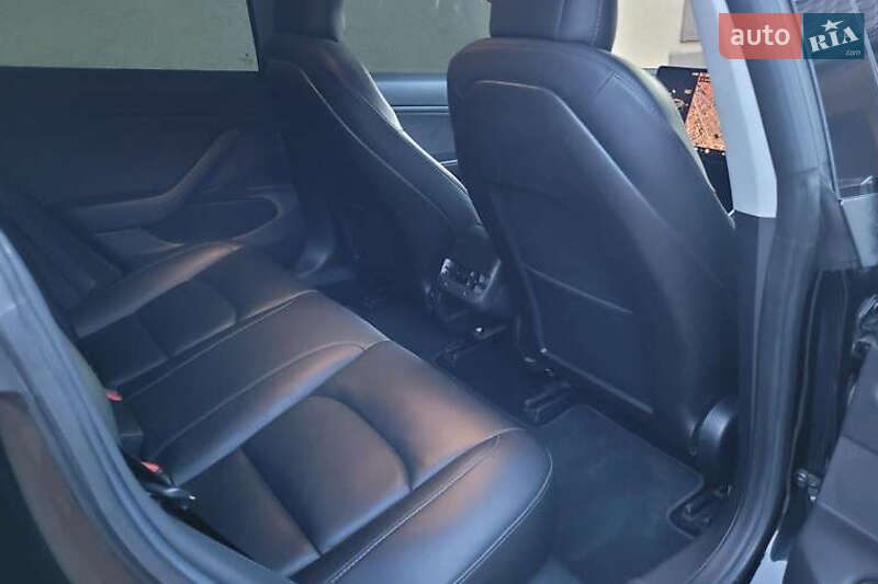 Седан Tesla Model 3 2019 в Києві