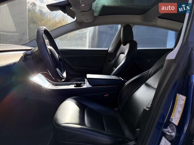 Седан Tesla Model 3 2020 в Львове фото 33 Седан Tesla Model 3 2020 в Львове