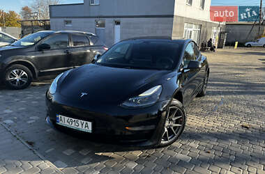 Седан Tesla Model 3 2021 в Буче