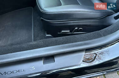 Седан Tesla Model 3 2024 в Львове