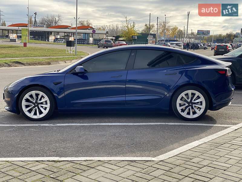 Седан Tesla Model 3 2022 в Кременчуге