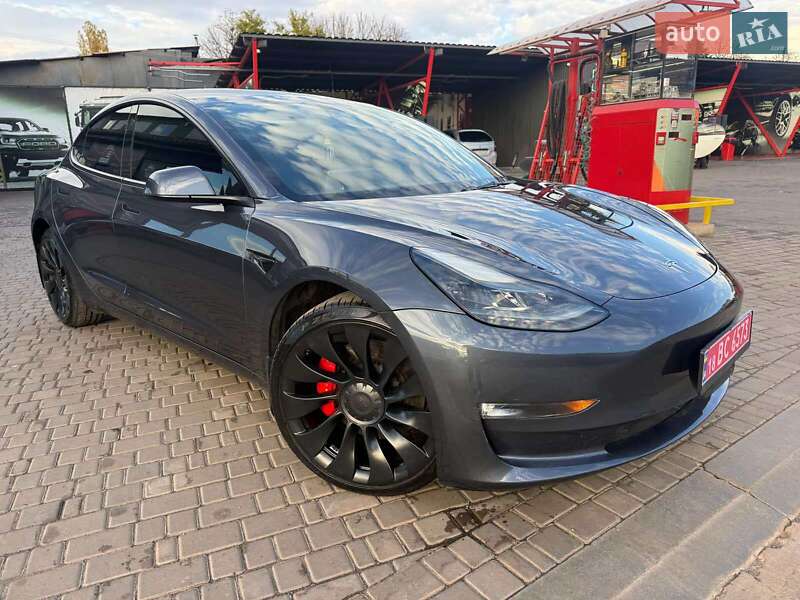 Седан Tesla Model 3 2023 в Кривом Роге фото 5 Седан Tesla Model 3 2023 в Кривом Роге