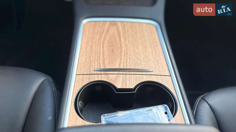 Седан Tesla Model 3 2023 в Кривом Роге фото 12 Седан Tesla Model 3 2023 в Кривом Роге