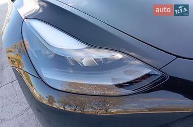 Седан Tesla Model 3 2023 в Днепре