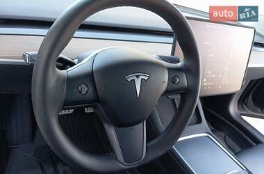 Седан Tesla Model 3 2023 в Днепре
