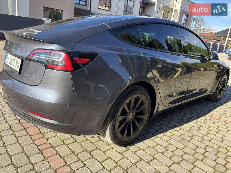 Седан Tesla Model 3 2021 в Ивано-Франковске