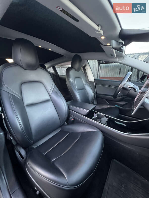 Седан Tesla Model 3 2018 в Білій Церкві