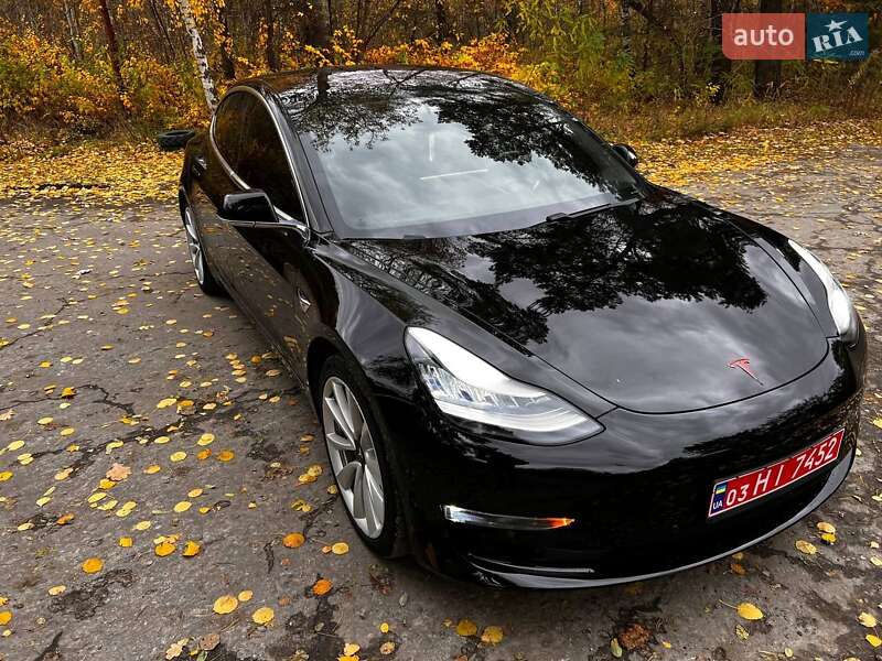 Седан Tesla Model 3 2018 в Ковеле